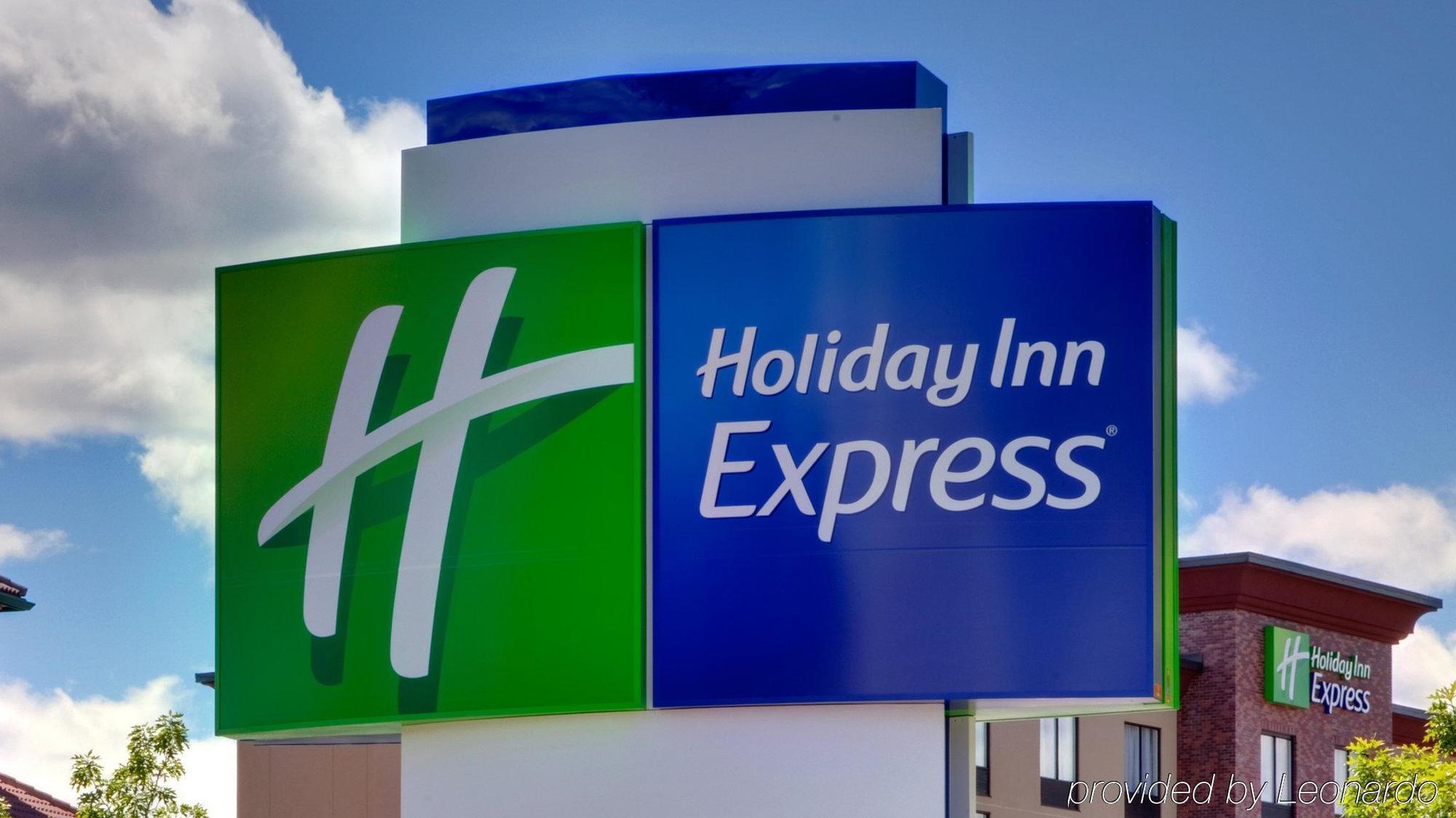 Holiday Inn Express & Suites Johnstown, An Ihg Hotel Экстерьер фото