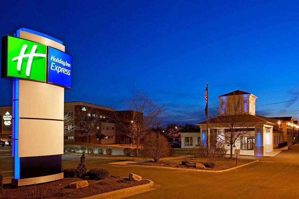 Holiday Inn Express & Suites Johnstown By Ihg Экстерьер фото