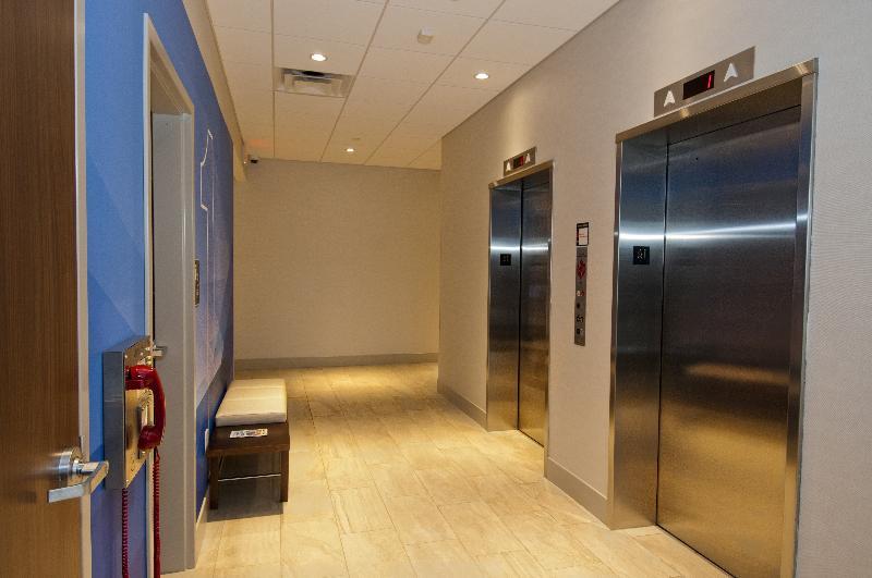 Holiday Inn Express & Suites Johnstown By Ihg Экстерьер фото